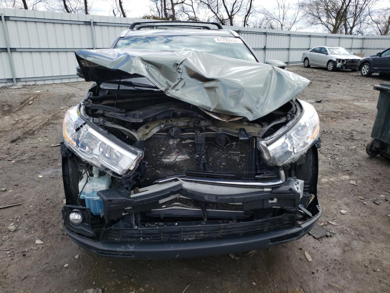 Photo 9 from auction – 2014 TOYOTA HIGHLANDER with VIN 5TDJKRFH5ES004842