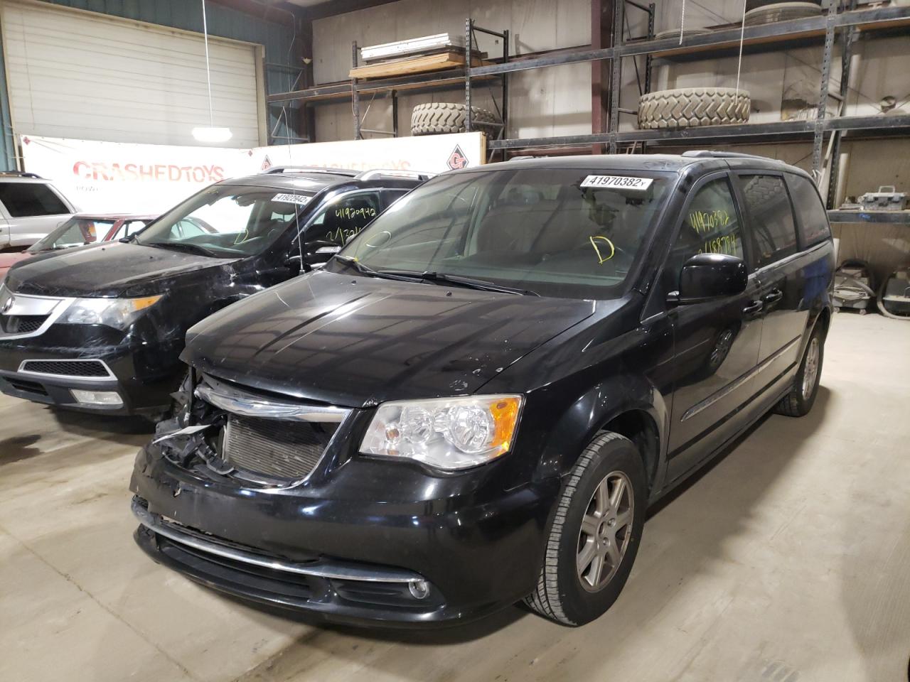 Photo 2 from auction – 2013 CHRYSLER TOWN & COU with VIN 2C4RC1BG5DR670119