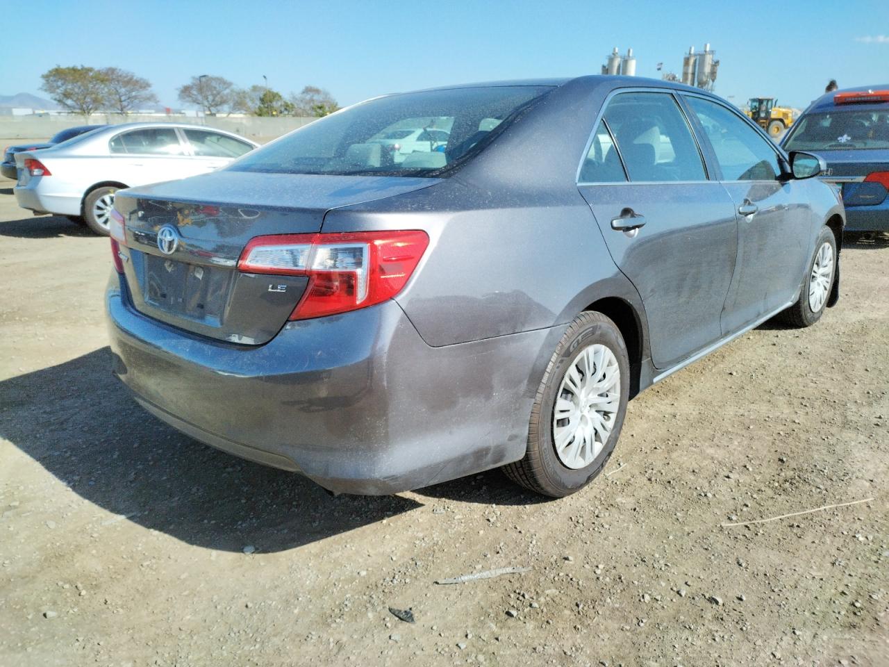 Photo 4 from auction – 2014 TOYOTA CAMRY L with VIN 4T4BF1FK5ER435166