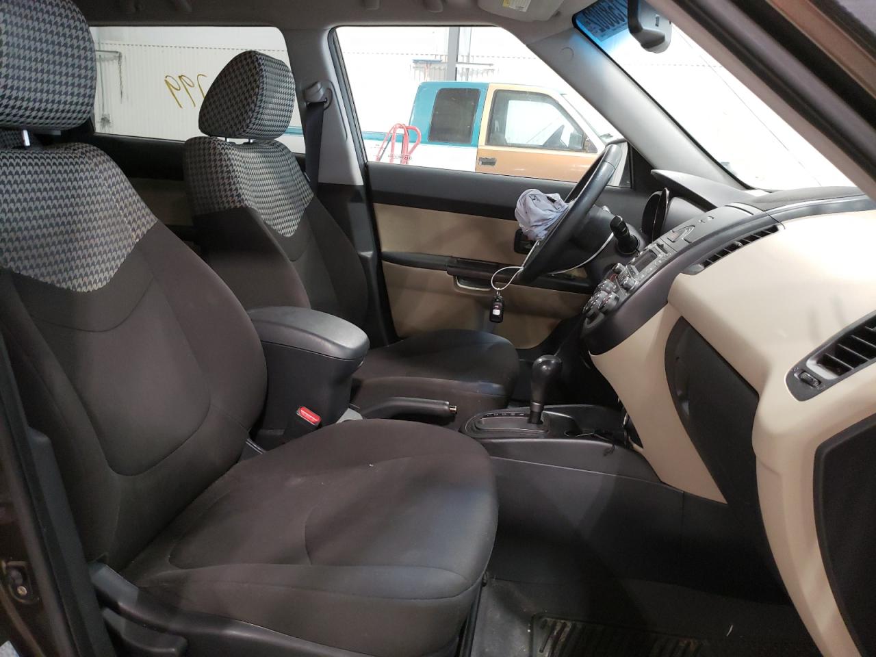 Zdjęcie 5 z aukcji – 2010 KIA SOUL z VIN KNDJT2A2XA7101370