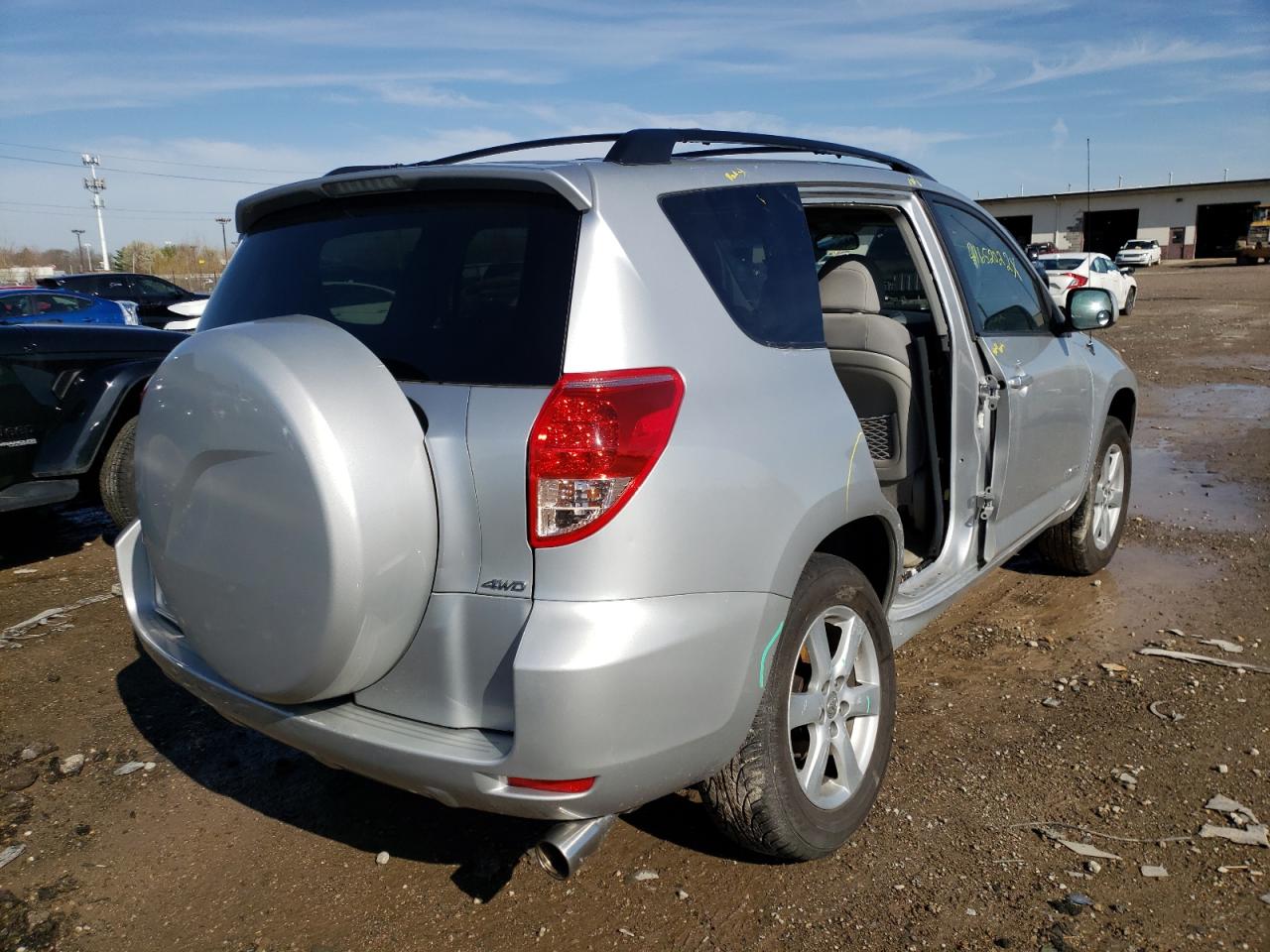 Photo 4 from auction – 2008 TOYOTA RAV4 LIMIT with VIN JTMBK31V986048619