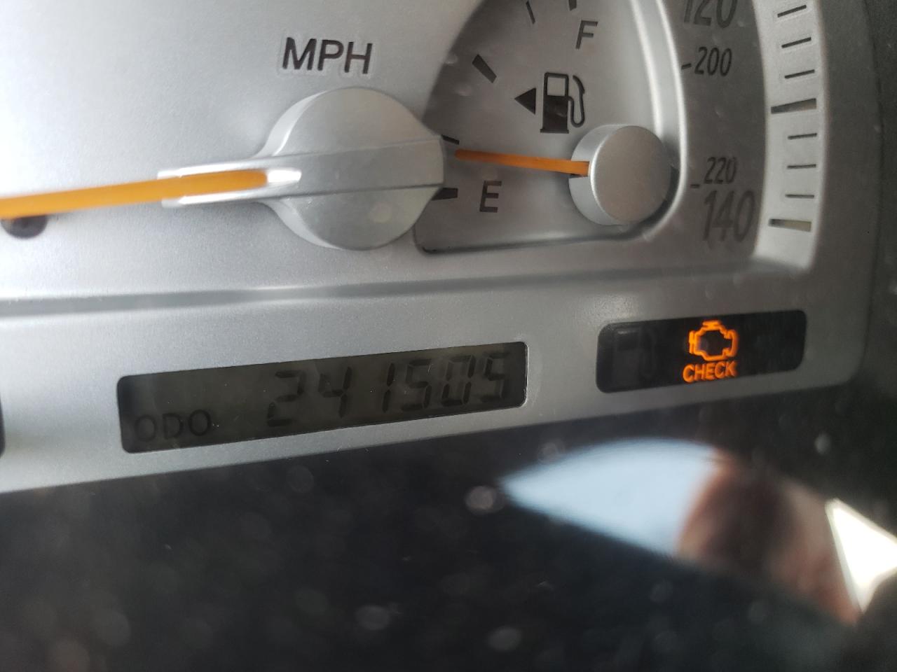 Photo 8 from auction – 2002 TOYOTA CAMRY LE with VIN 4T1BF32K42U013042