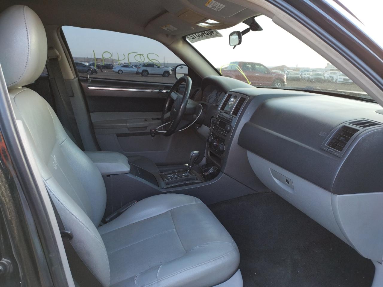 Photo 5 from auction – 2007 CHRYSLER 300 TOURIN with VIN 2C3KA53G37H883307