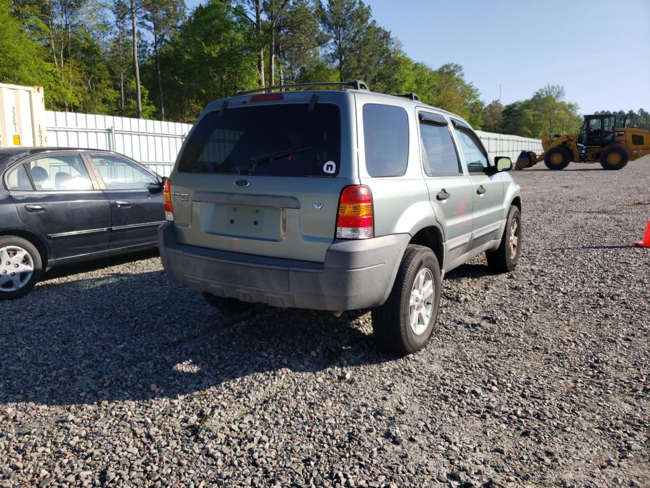 Photo 4 from auction – 2005 FORD ESCAPE with VIN 1FMYU03195KC21728