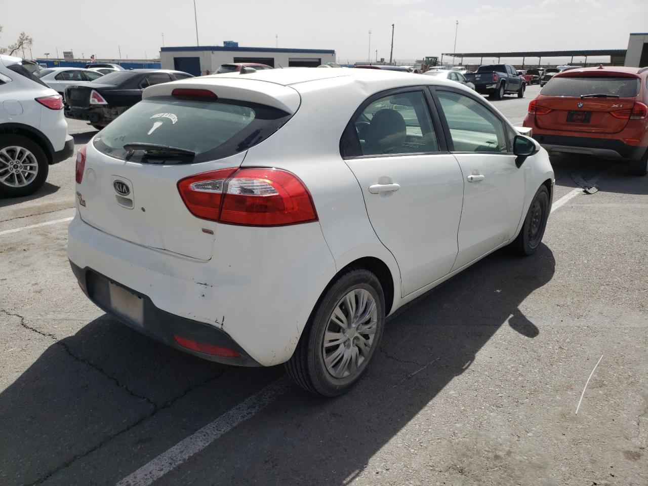 Foto 4 de la subasta – 2012 KIA RIO LX con VIN KNADM5A39C6090906