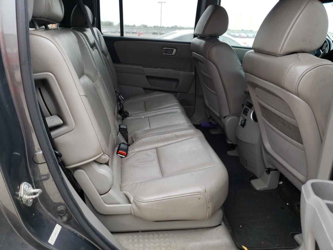 Photo 6 from auction – 2011 HONDA PILOT EXL with VIN 5FNYF3H52BB048137
