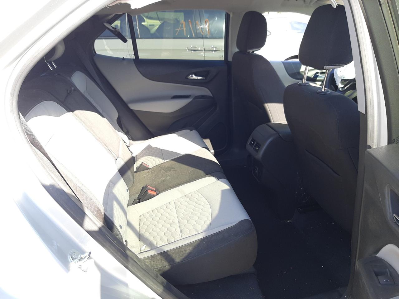 Photo 6 from auction – 2020 CHEVROLET EQUINOX LS with VIN 3GNAXHEV6LS656095