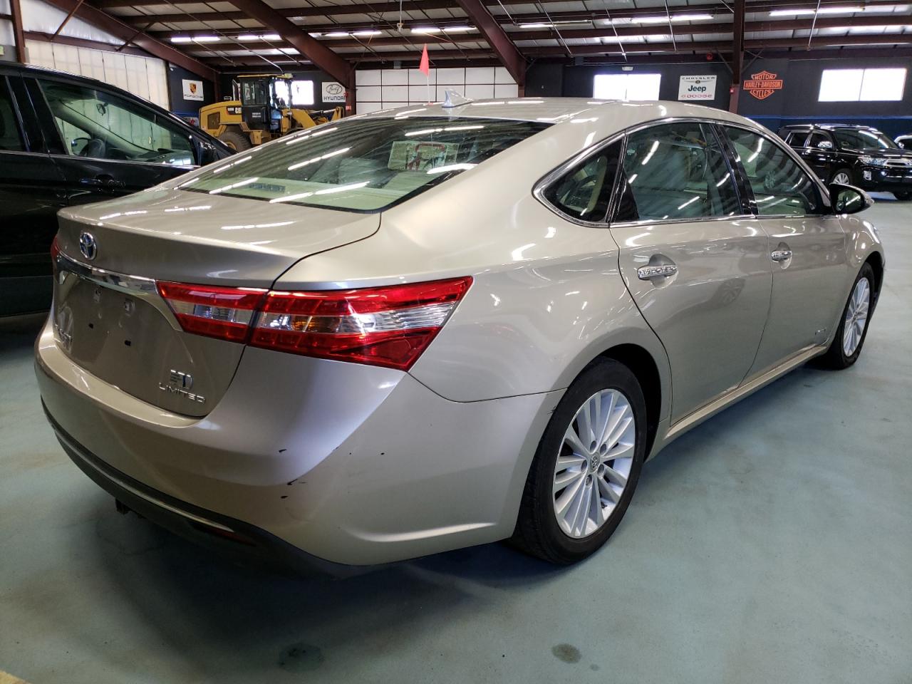 Photo 4 from auction – 2013 TOYOTA AVALON HYB with VIN 4T1BD1EB5DU016959
