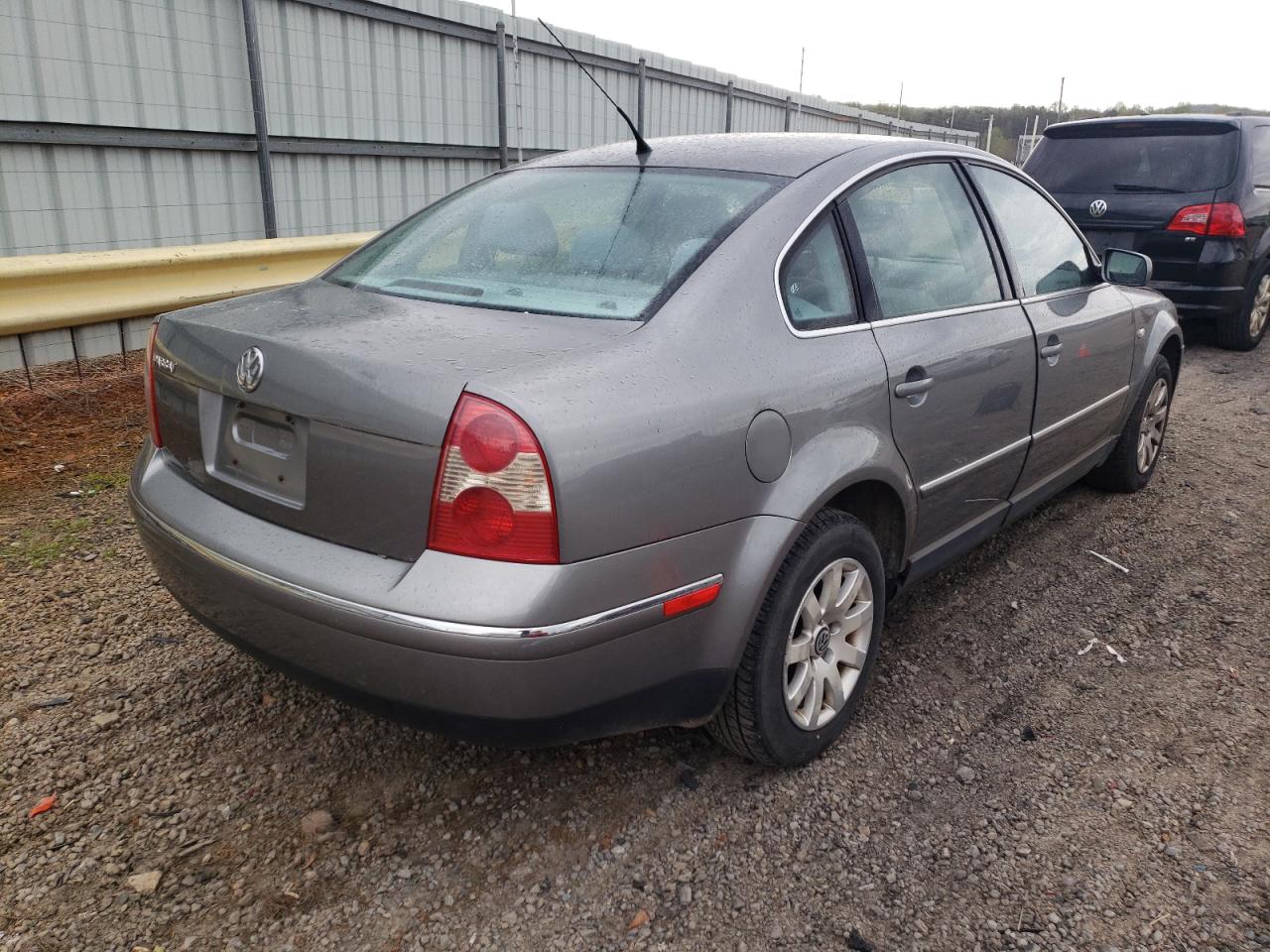 Photo 4 from auction – 2003 VOLKSWAGEN PASSAT GL with VIN WVWMD63BX3P094227