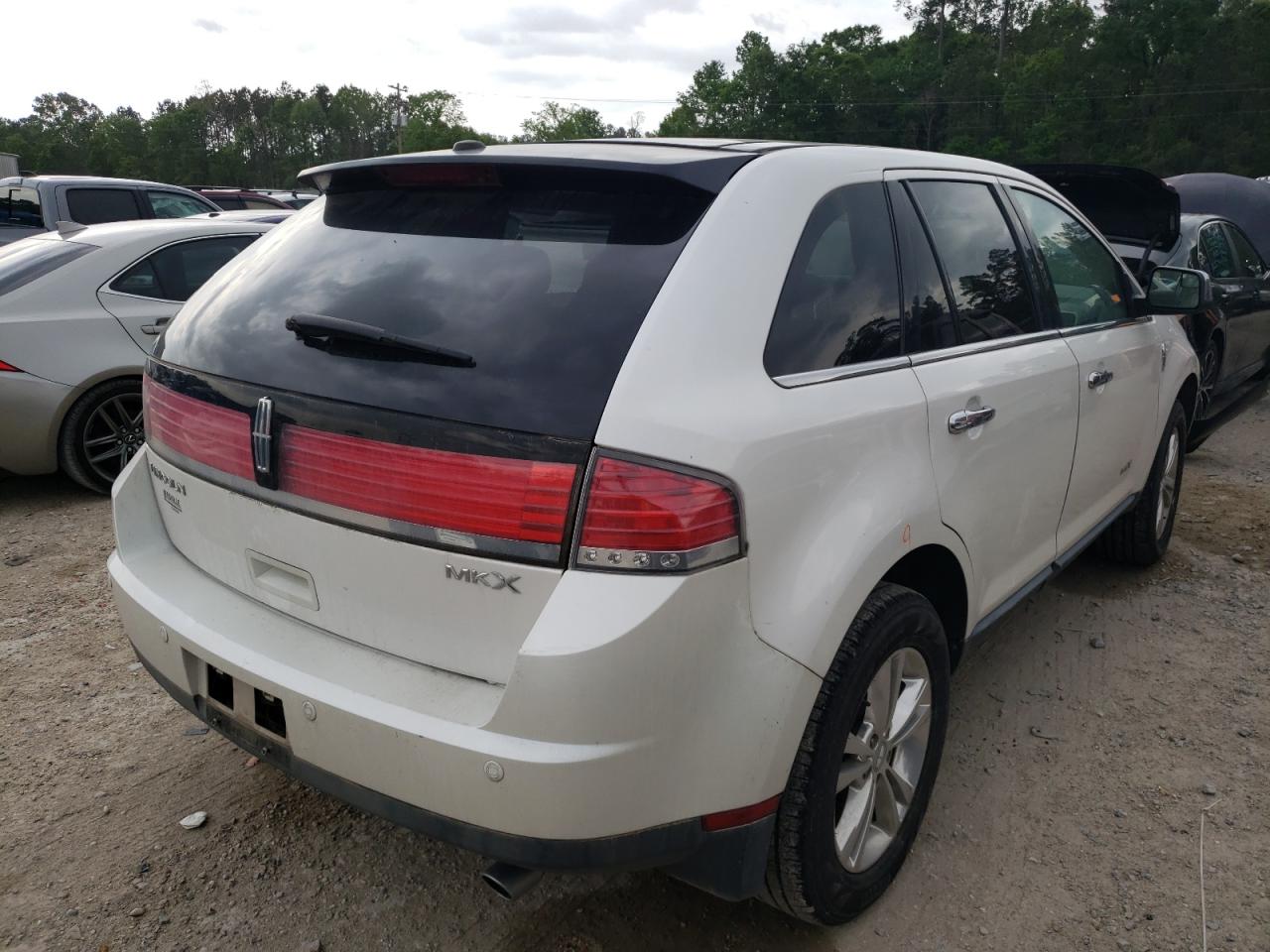 Photo 4 from auction – 2010 LINCOLN MKX with VIN 2LMDJ6JC8ABJ00549