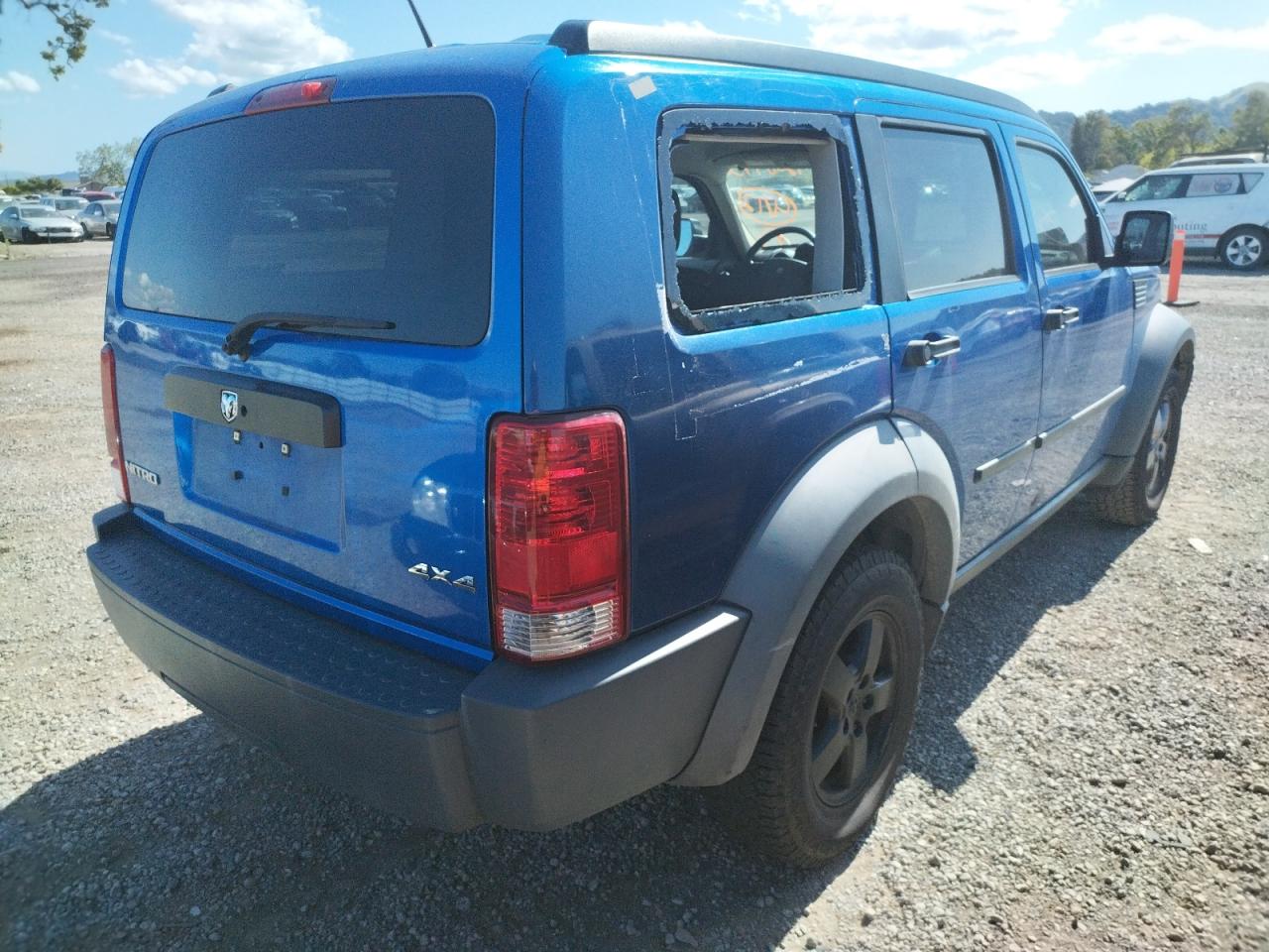 Photo 9 from auction – 2007 DODGE NITRO SXT with VIN 1D8GU28K27W552046
