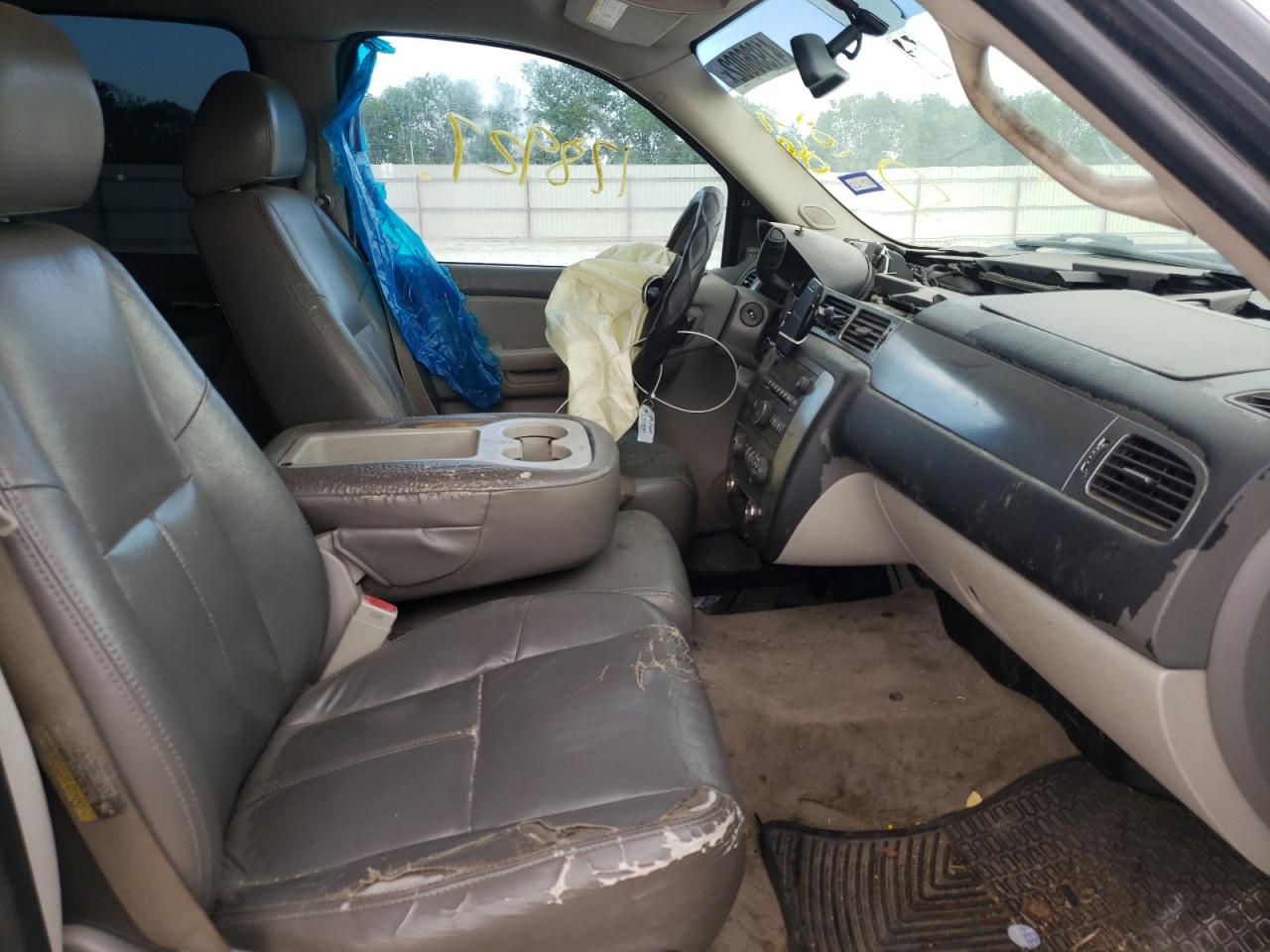 Photo 5 from auction – 2007 CHEVROLET SUBURBAN C with VIN 3GNFC16077G109065