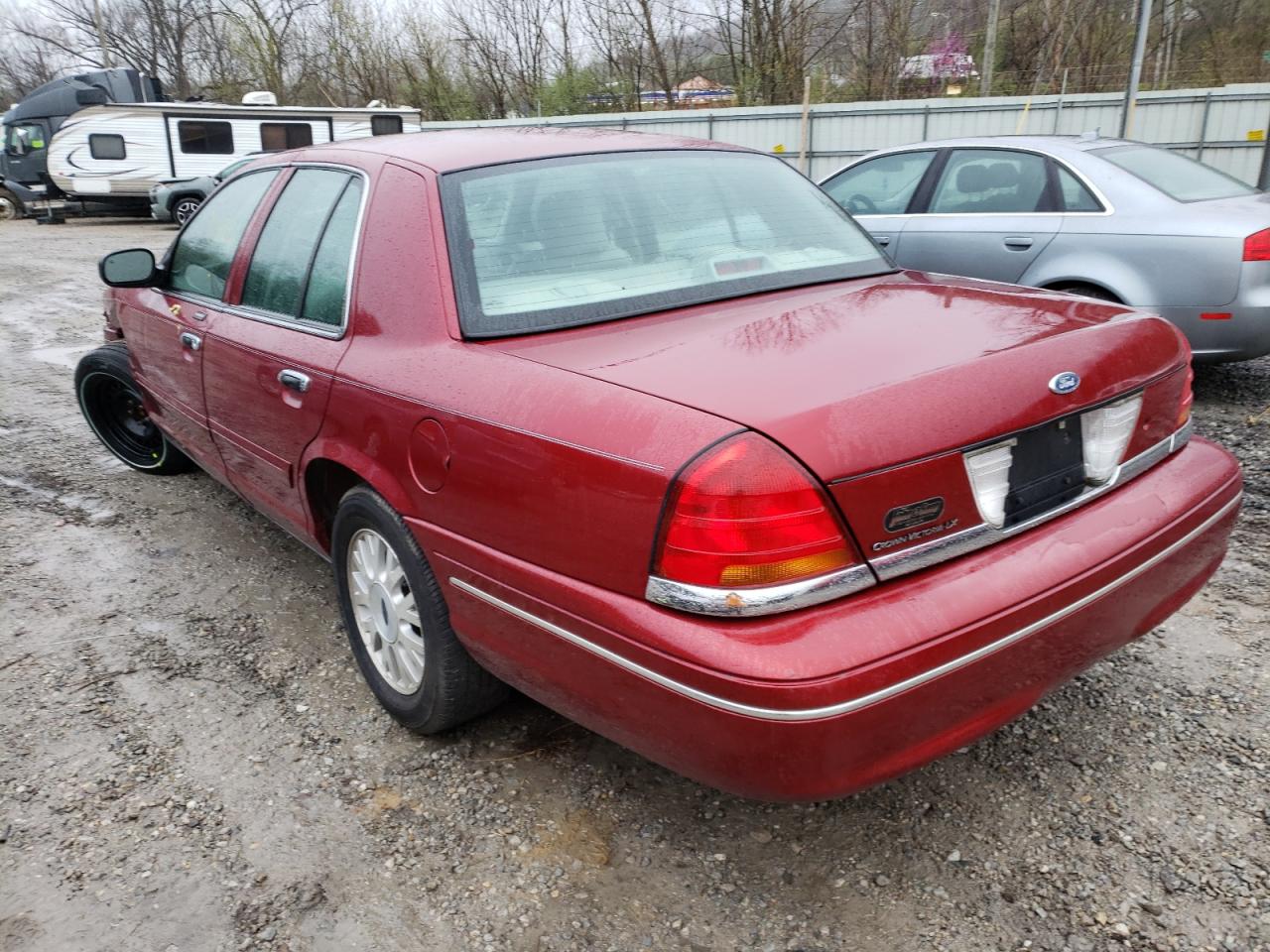Photo 3 from auction – 2003 FORD CROWN VICT with VIN 2FAFP74W63X185759