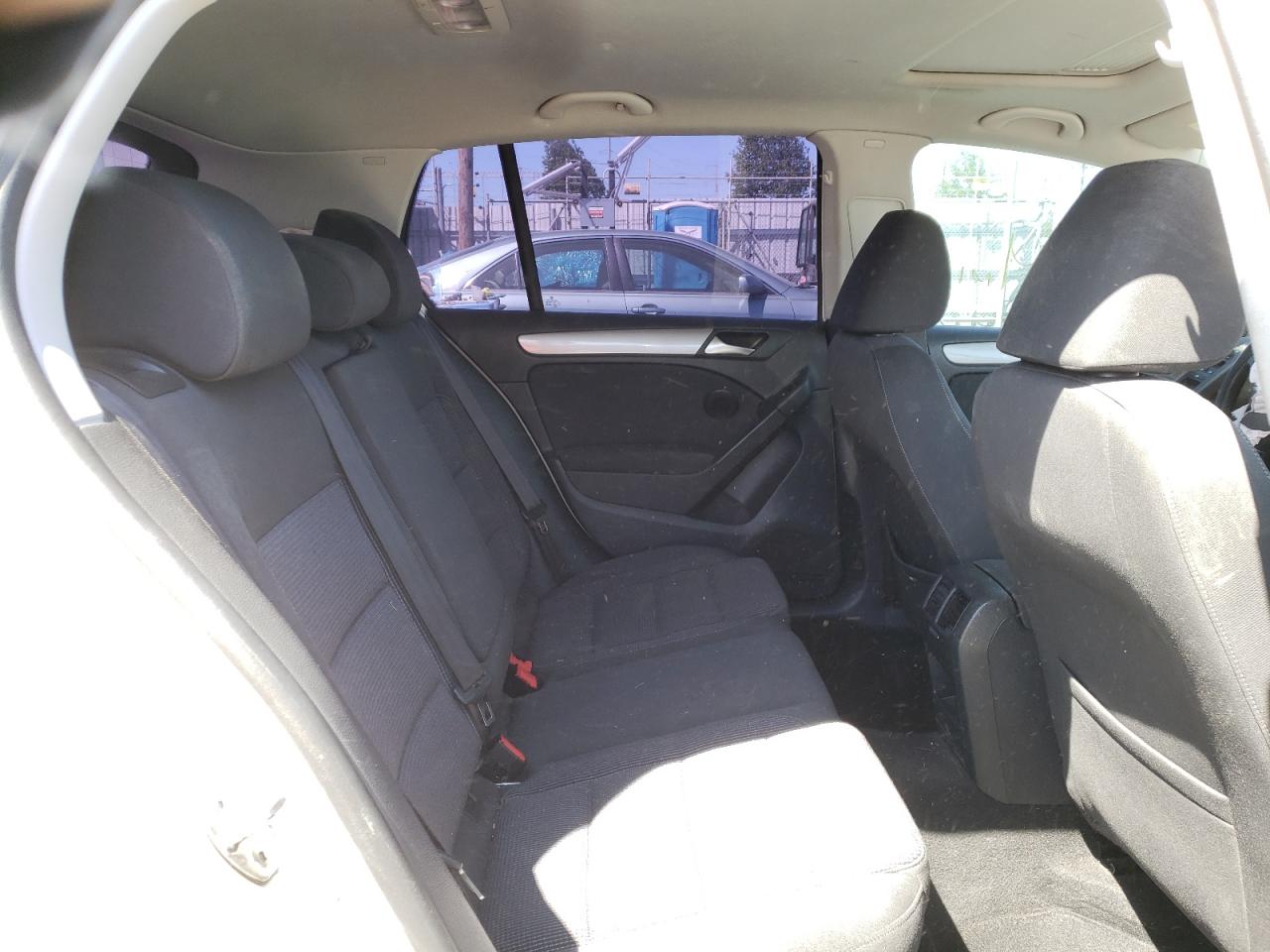 Photo 6 from auction – 2013 VOLKSWAGEN GOLF with VIN WVWDB7AJ0DW124249