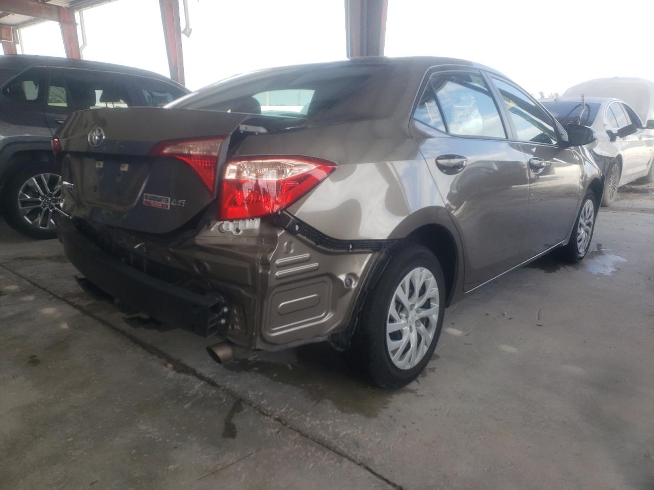 Photo 4 from auction – 2018 TOYOTA COROLLA L with VIN 5YFBURHE8JP795792