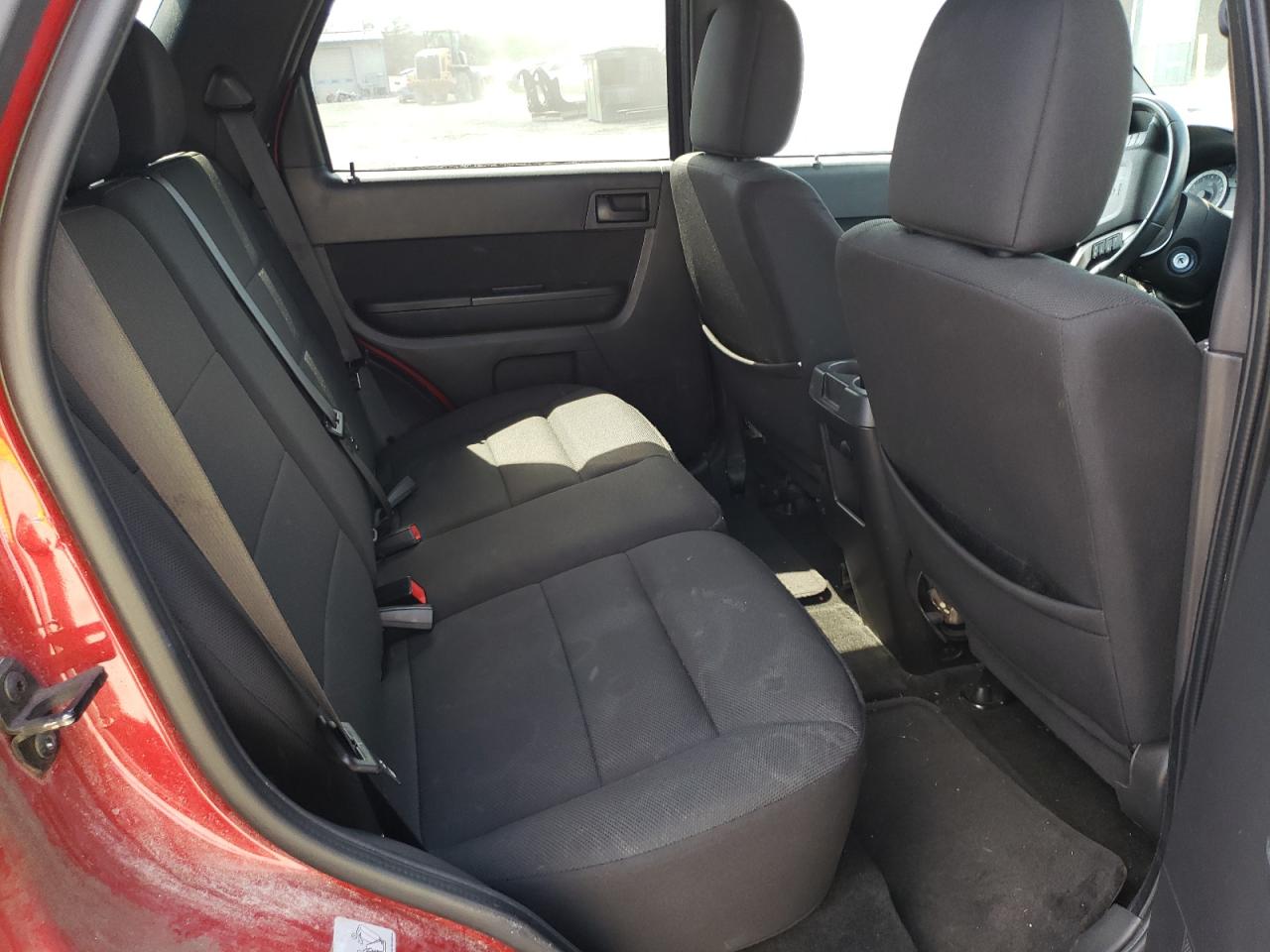 Photo 6 from auction – 2010 FORD ESCAPE XLT with VIN 1FMCU9DG2AKB65658