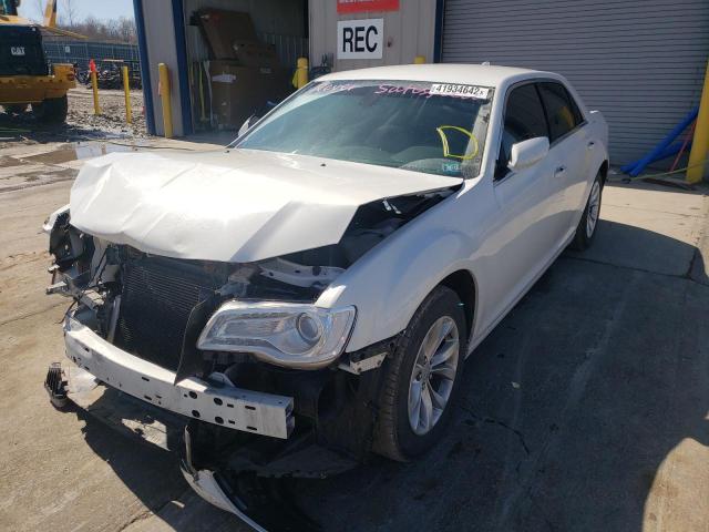 Photo 2 from auction – 2015 CHRYSLER 300 LIMITE with VIN 2C3CCAAG2FH859184