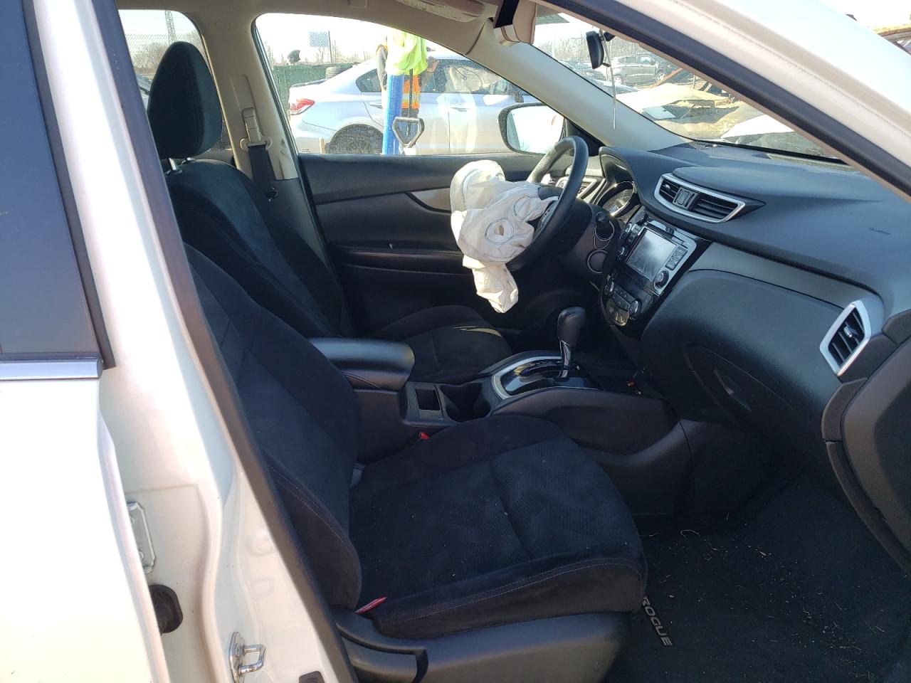 Photo 5 from auction – 2014 NISSAN ROGUE S with VIN 5N1AT2ML1EC764758