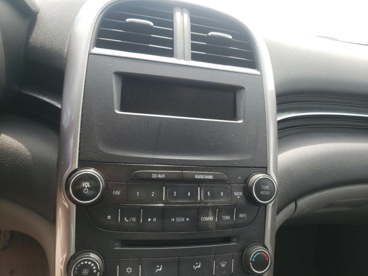 Photo 9 from auction – 2015 CHEVROLET MALIBU LS with VIN 1G11B5SL1FF340033