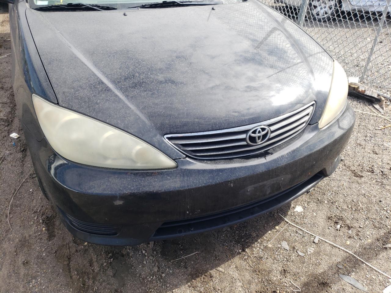 Photo 9 from auction – 2005 TOYOTA CAMRY LE with VIN 4T1BE30K15U077002