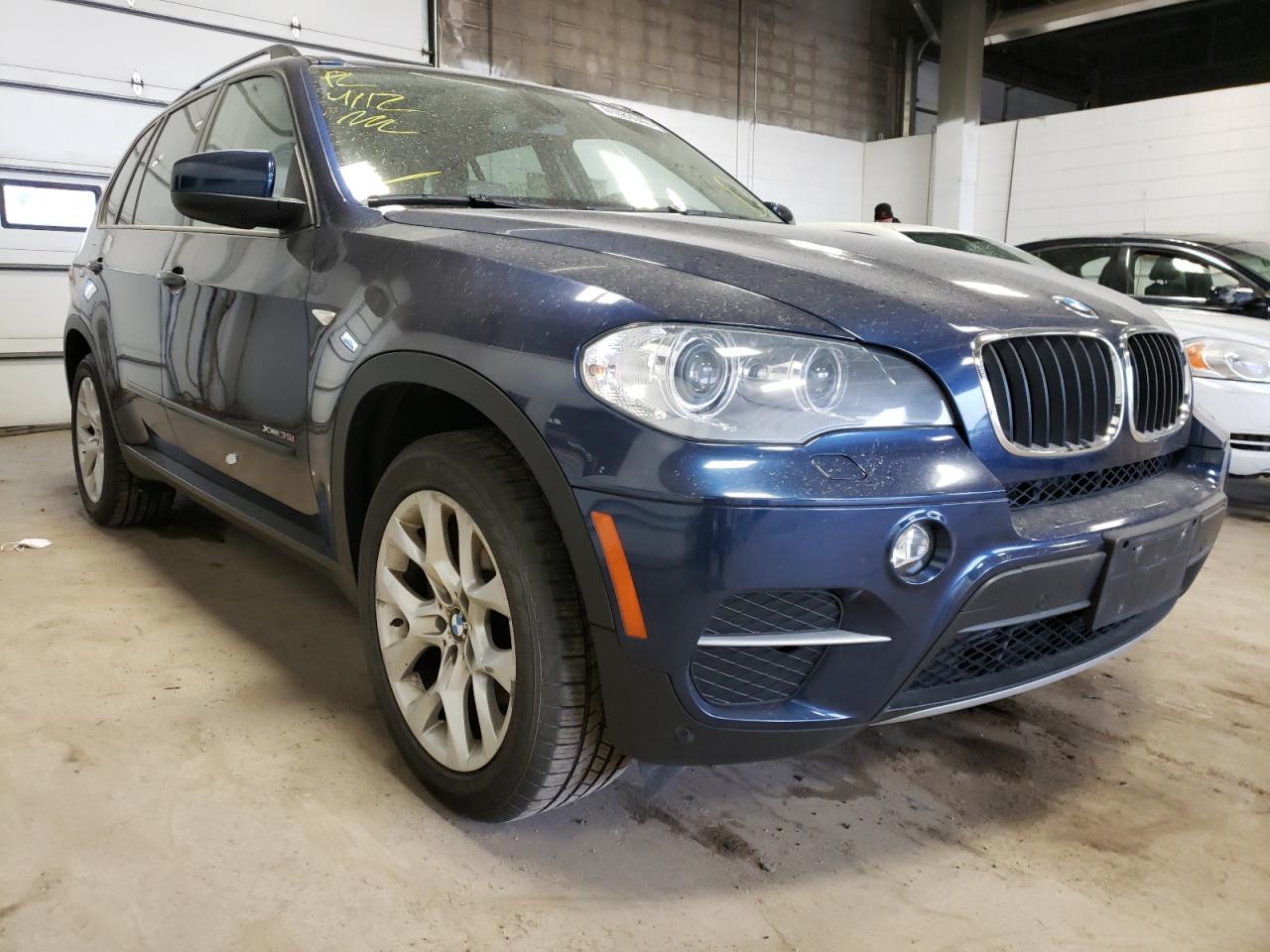 BMW X5 XDRIVE3 2012 with VIN 5UXZV4C50CL746537 - Photo from auction