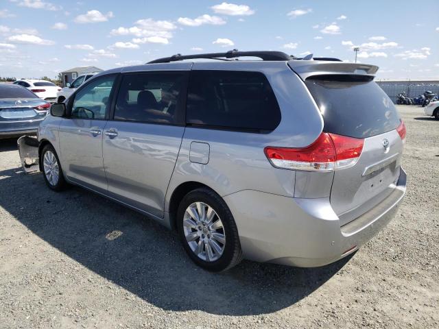 Photo 3 from auction – 2012 TOYOTA SIENNA XLE with VIN 5TDDK3DC3CS041077