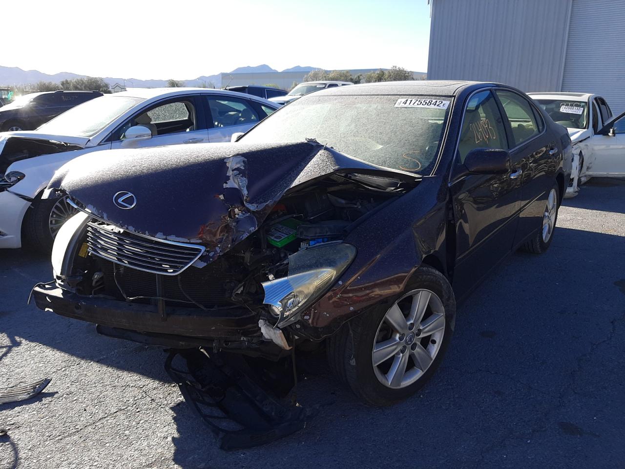 Photo 2 from auction – 2005 LEXUS ES 330 with VIN JTHBA30G555126027