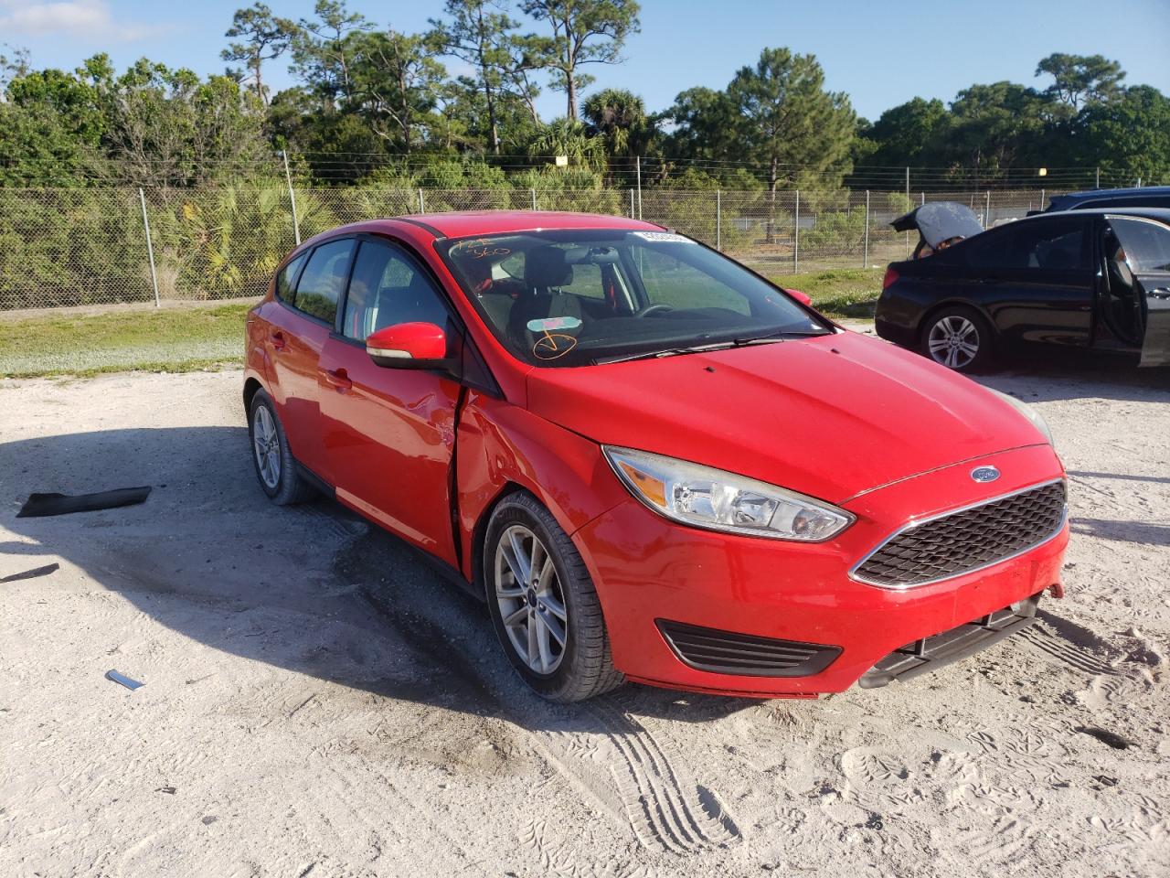 Foto 1 de la subasta – 2017 FORD FOCUS SE con VIN 1FADP3K23HL232489