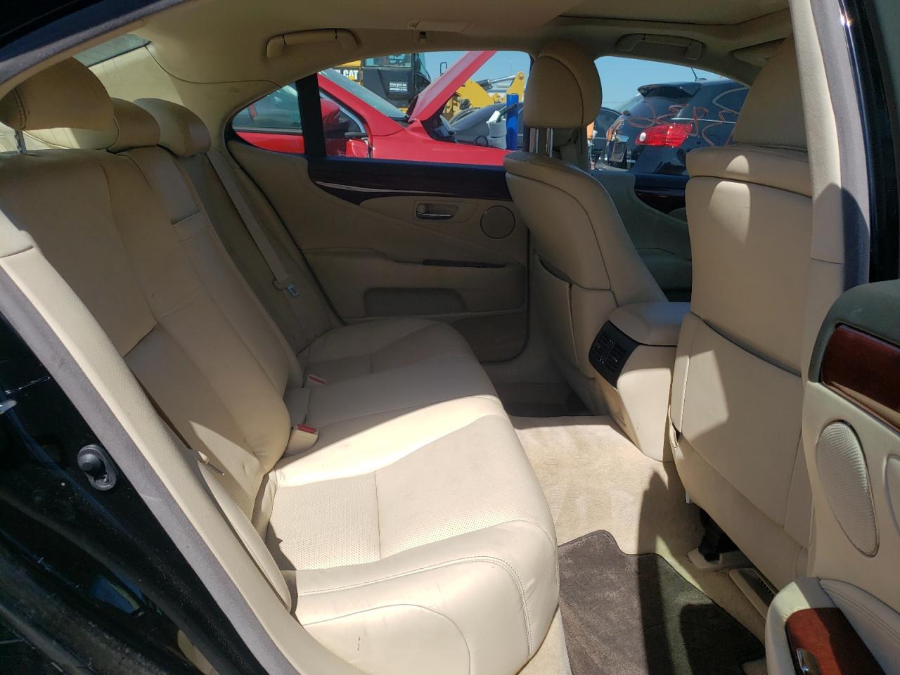 Photo 6 from auction – 2012 LEXUS LS 460 with VIN JTHBL5EF1C5112256