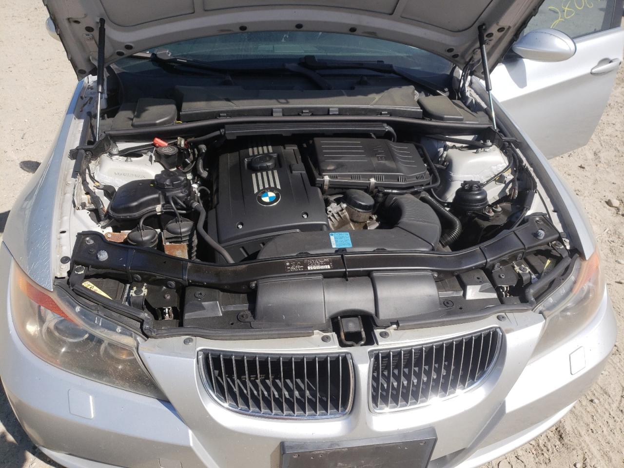 Photo 7 from auction – 2007 BMW 335 I with VIN WBAVB73537P100253