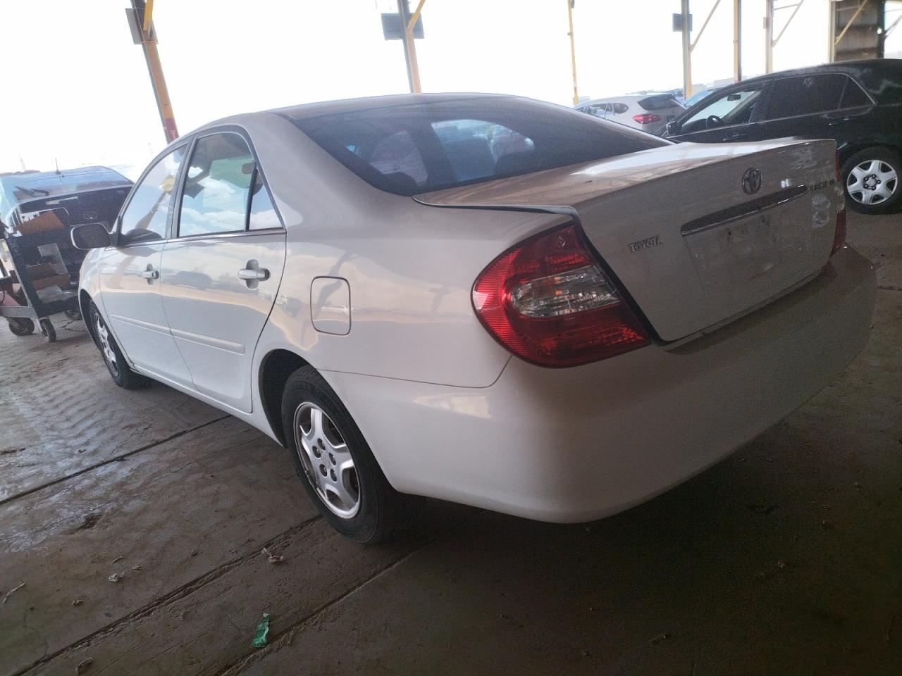 Photo 3 from auction – 2003 TOYOTA CAMRY LE with VIN 4T1BF30K73U042152