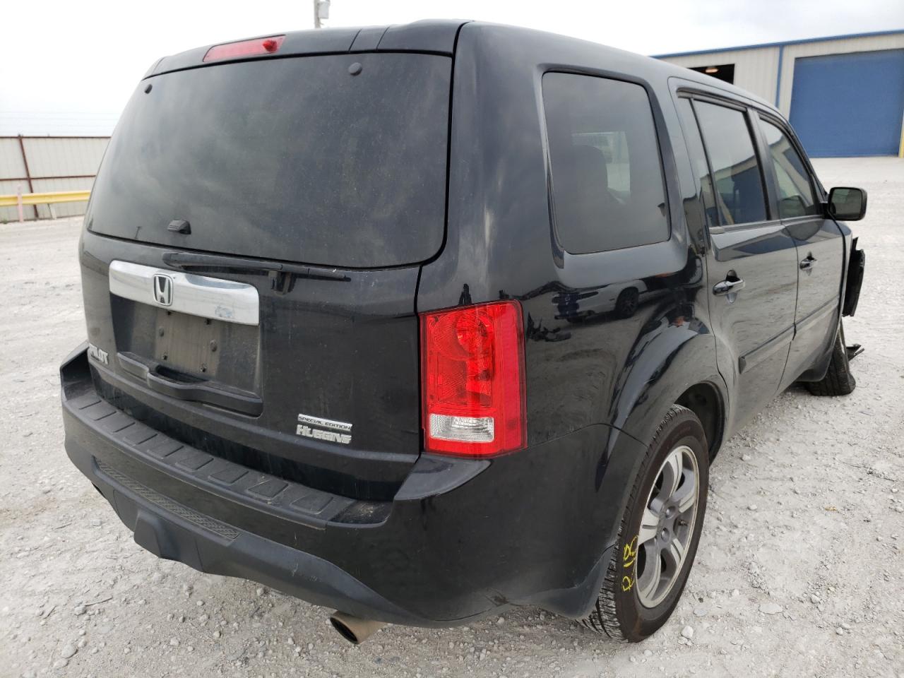 Photo 4 from auction – 2015 HONDA PILOT SE with VIN 5FNYF3H32FB034548