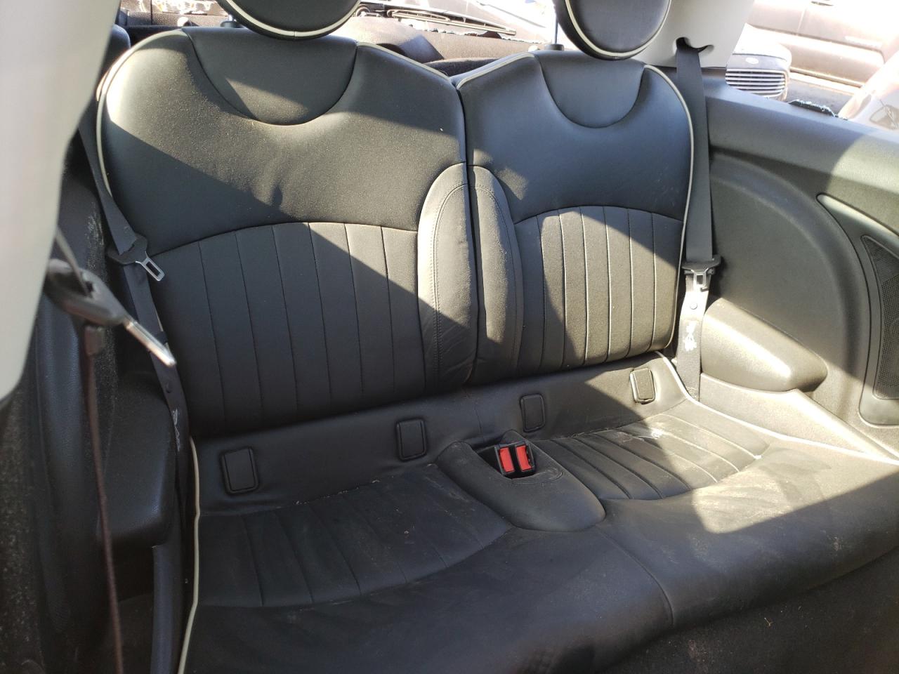 Photo 6 from auction – 2007 MINI COOPER S with VIN WMWMF73547TT82751
