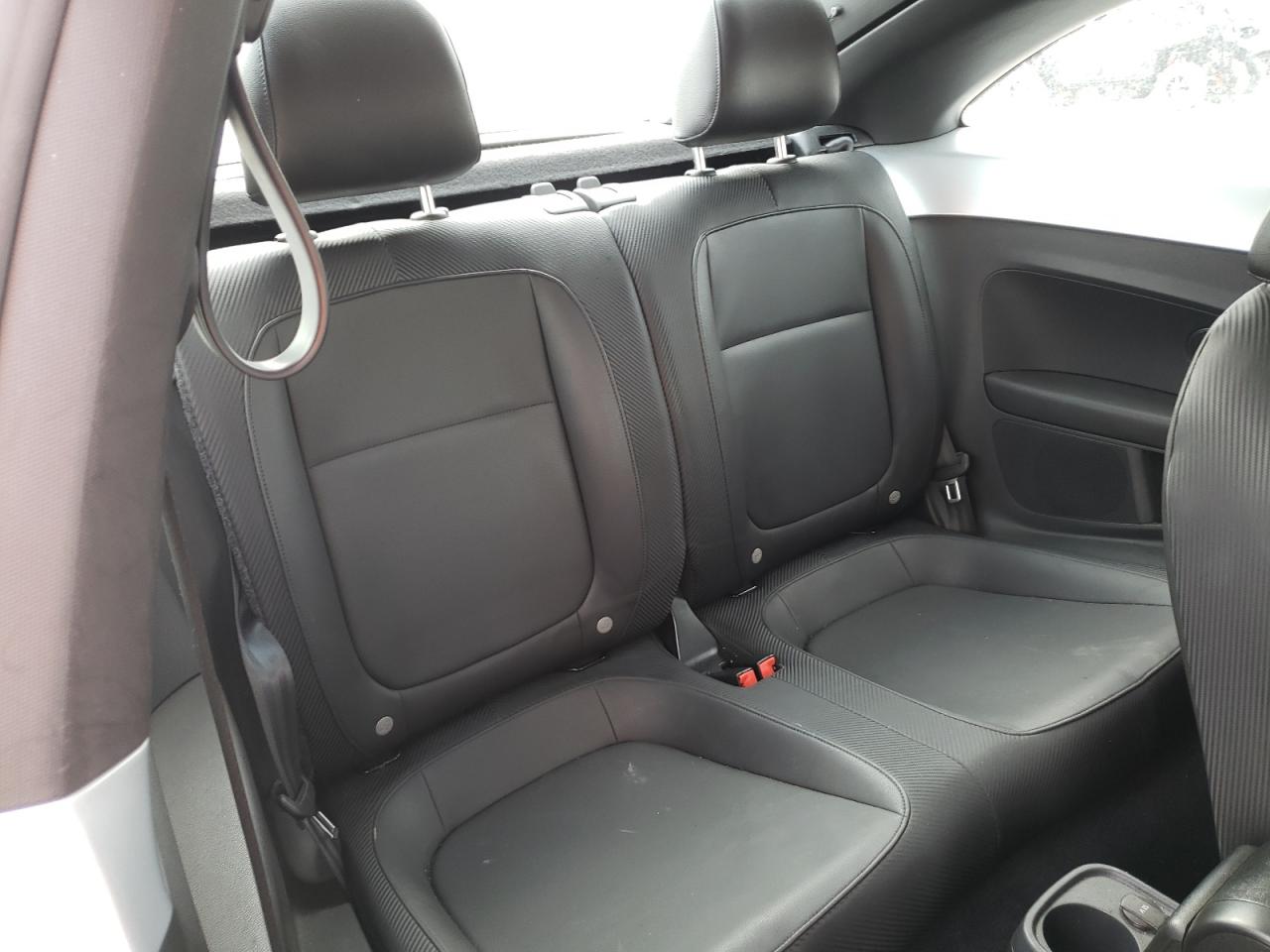 Photo 6 from auction – 2012 VOLKSWAGEN BEETLE with VIN 3VWJX7AT2CM658340
