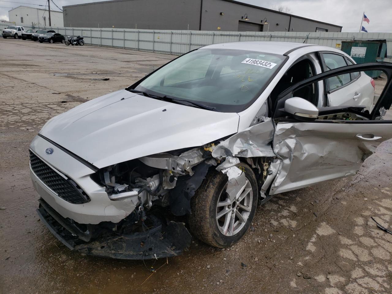 Photo 9 from auction – 2015 FORD FOCUS SE with VIN 1FADP3F28FL374070