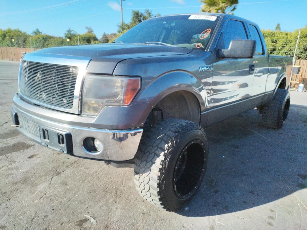 Photo 2 from auction – 2004 FORD F150 with VIN 1FTPX145X4NB09502