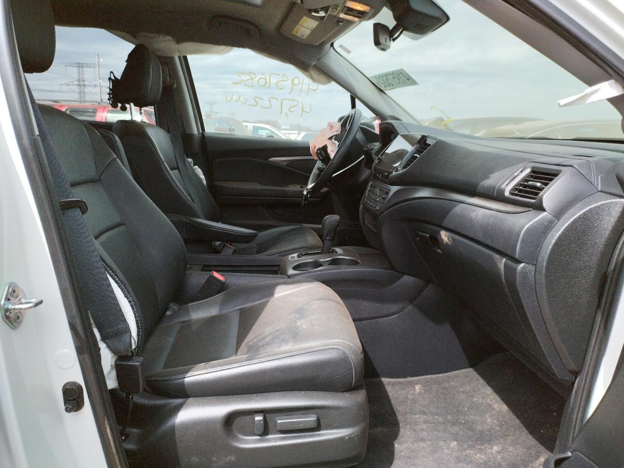 Photo 5 from auction – 2019 HONDA PILOT EXL with VIN 5FNYF6H54KB066348