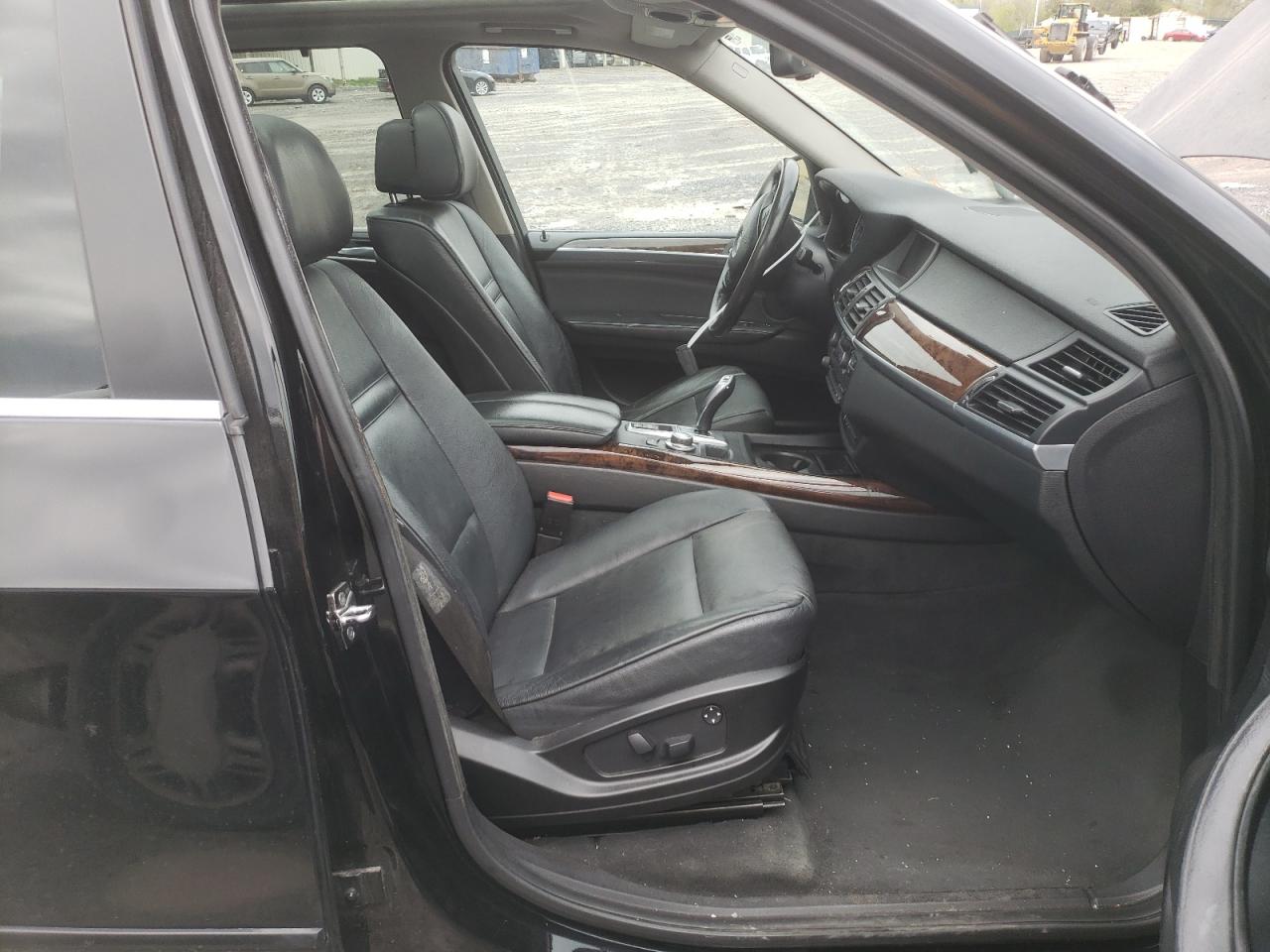 Photo 5 from auction – 2009 BMW X5 XDRIVE4 with VIN 5UXFE83559L308549