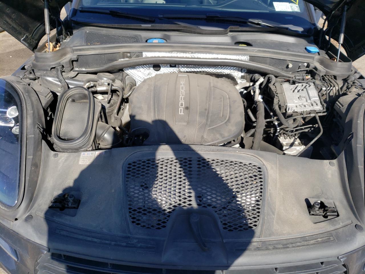Photo 7 from auction – 2020 PORSCHE MACAN with VIN WP1AA2A53LLB00358