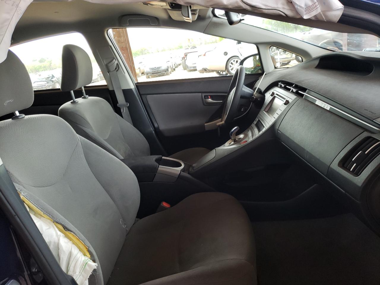 Photo 5 from auction – 2015 TOYOTA PRIUS with VIN JTDKN3DUXF1984589