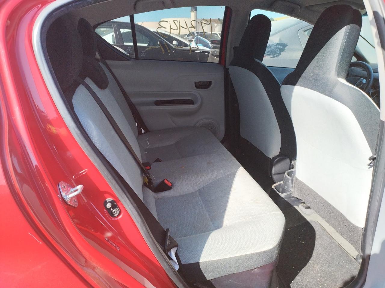 Photo 6 from auction – 2013 TOYOTA PRIUS C with VIN JTDKDTB32D1534199