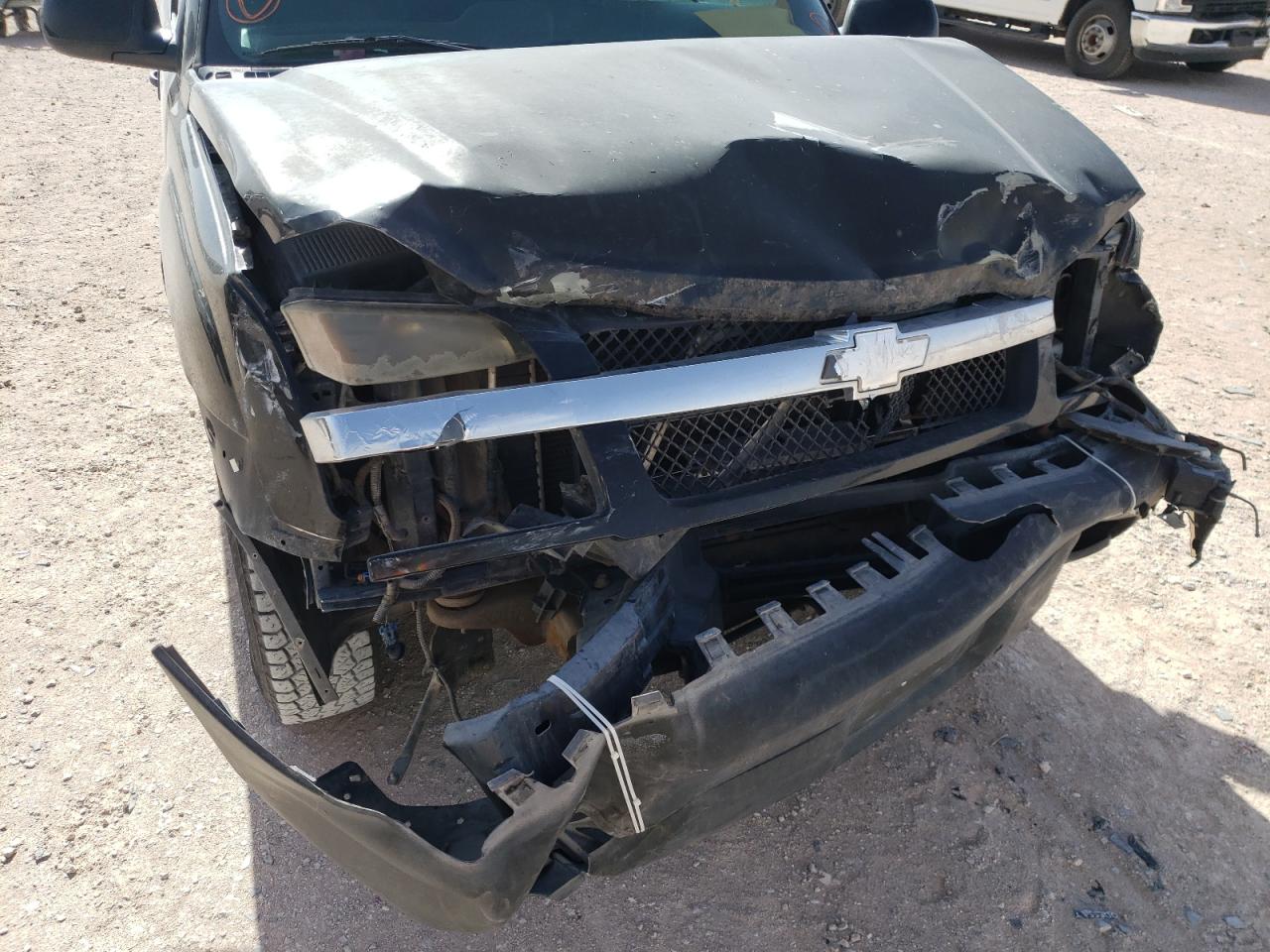 Photo 9 from auction – 2003 CHEVROLET AVALANCHE with VIN 3GNEK13T33G172316