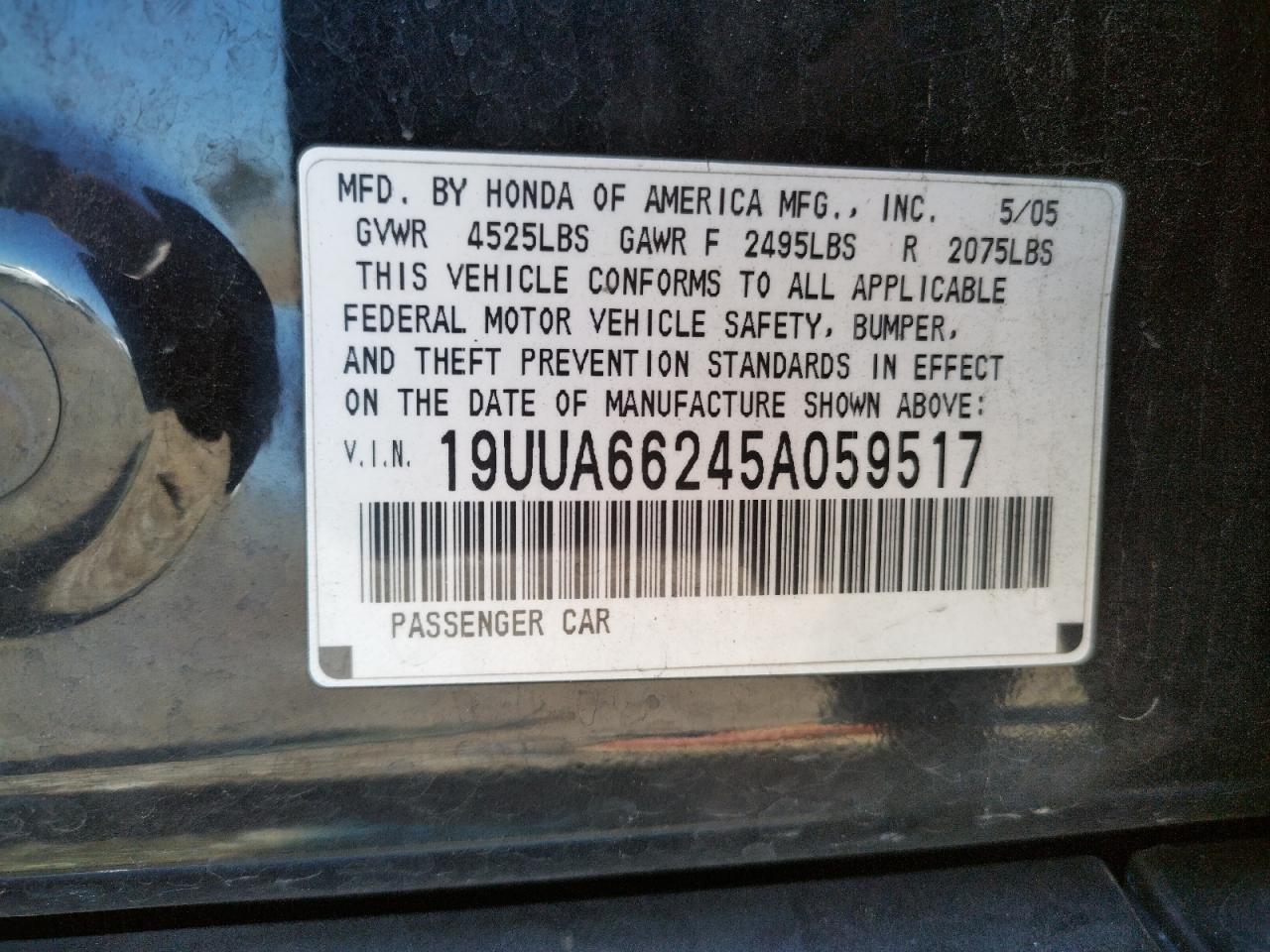 Photo 10 from auction – 2005 ACURA TL with VIN 19UUA66245A059517