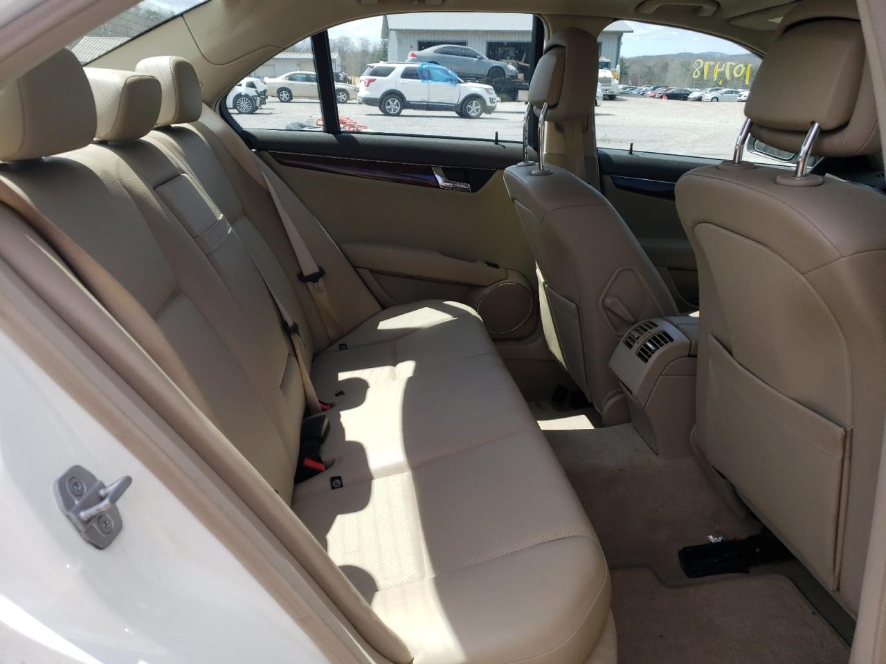 Photo 6 from auction – 2009 MERCURY C300 with VIN WDDGF81X29R069312