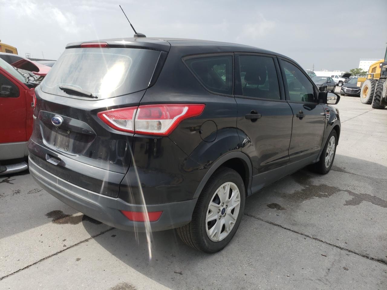 Foto 4 de la subasta – 2016 FORD ESCAPE S con VIN 1FMCU0F74GUB96495