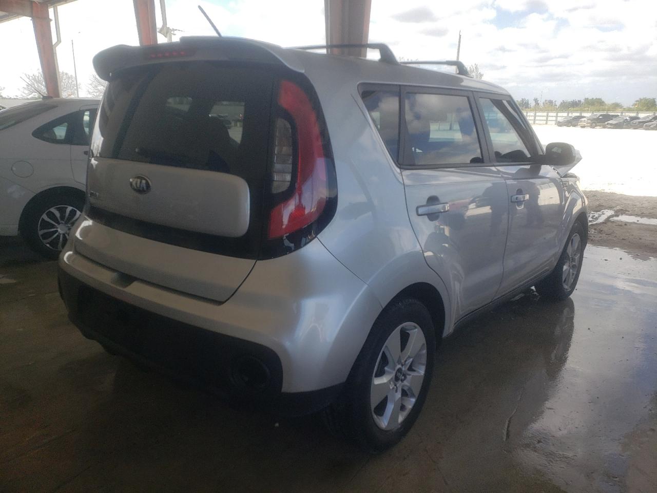 Photo 4 from auction – 2017 KIA SOUL with VIN KNDJN2A25H7455351