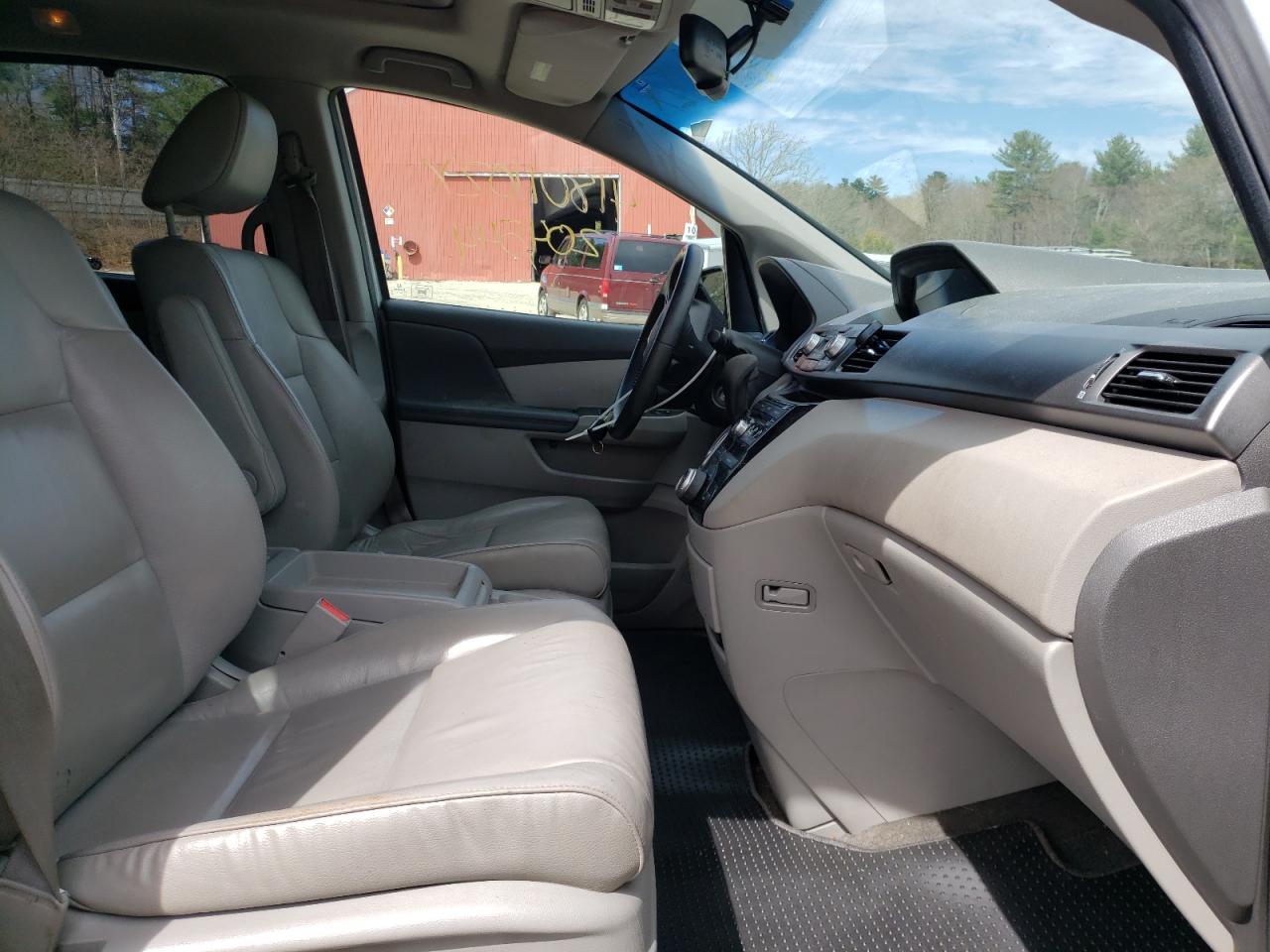 Photo 5 from auction – 2012 HONDA ODYSSEY with VIN 5FNRL5H66CB024698