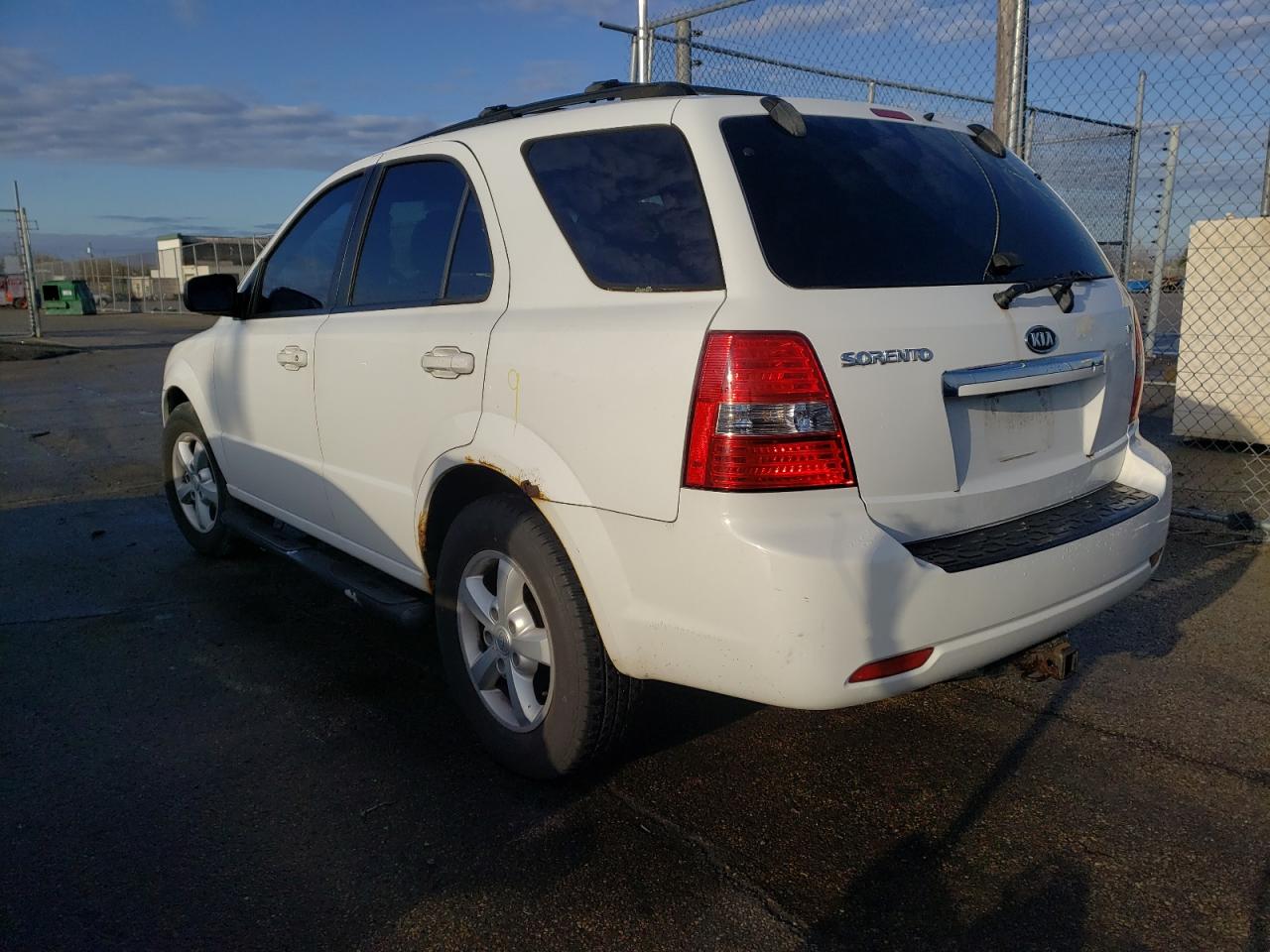Photo 3 from auction – 2007 KIA SORENTO EX with VIN KNDJD736675669159