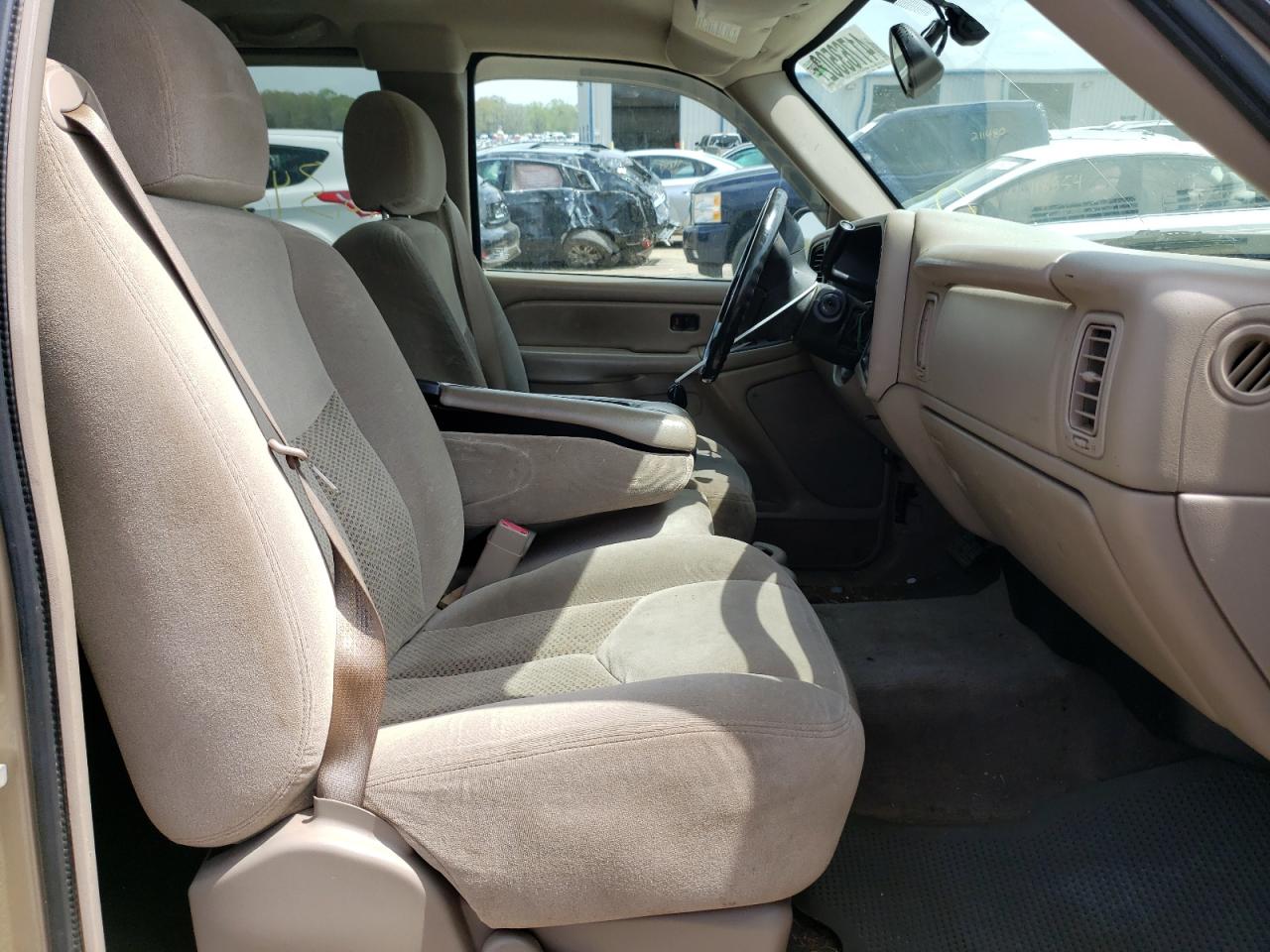 Photo 5 from auction – 2004 CHEVROLET SILVERADO with VIN 1GCEK19T24E302742