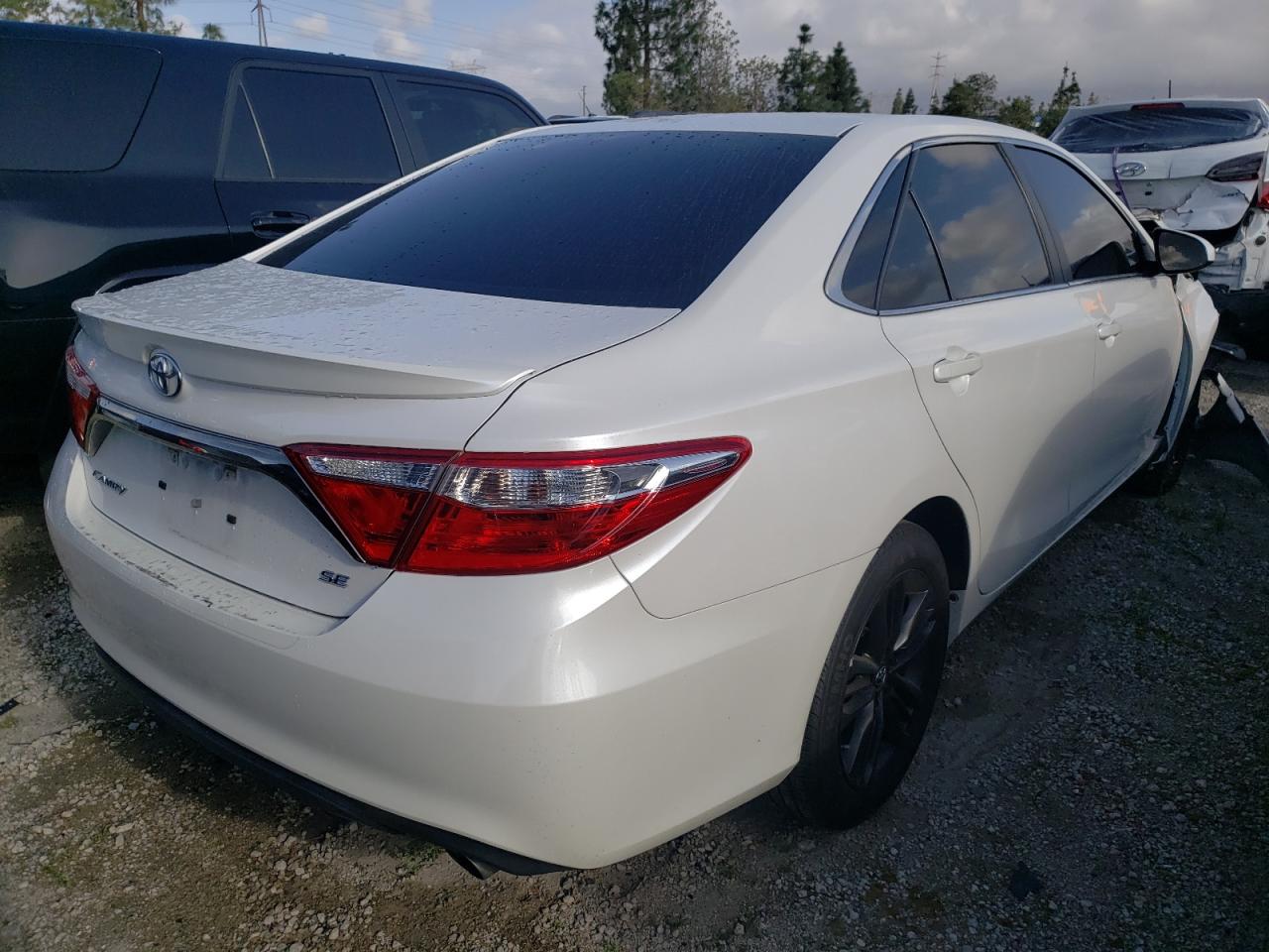 Photo 4 from auction – 2015 TOYOTA CAMRY LE with VIN 4T1BF1FK0FU114390